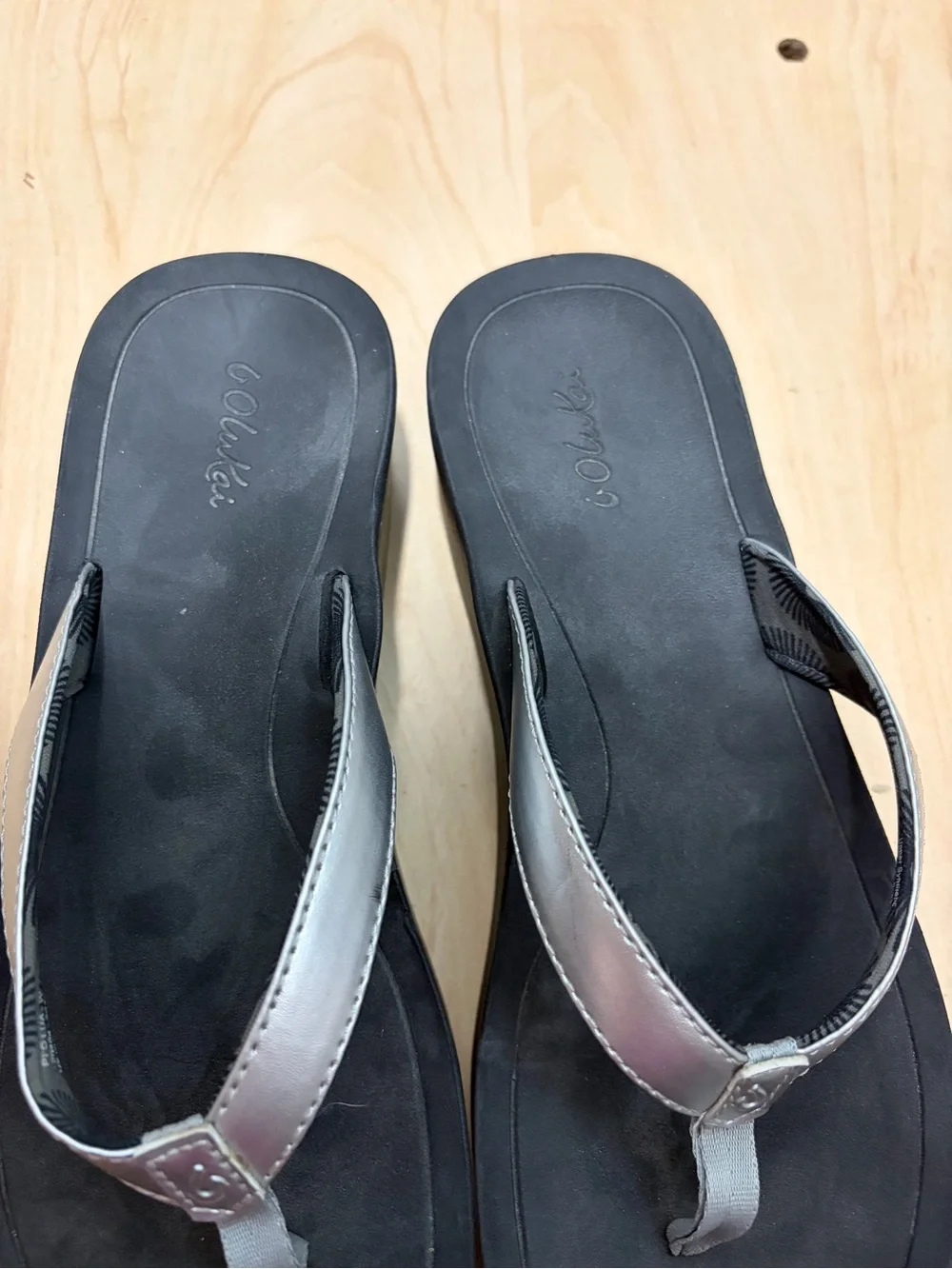 OluKai 'Ohana Women's Sandals size 8